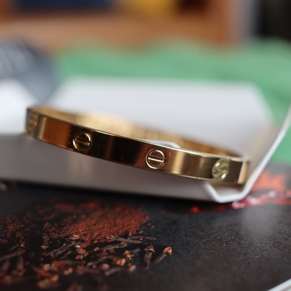 Cartier Jewelry - Aldo Cipullo VTG Cartier Vintage 1970s 18K Gold Revson Love Bracelet